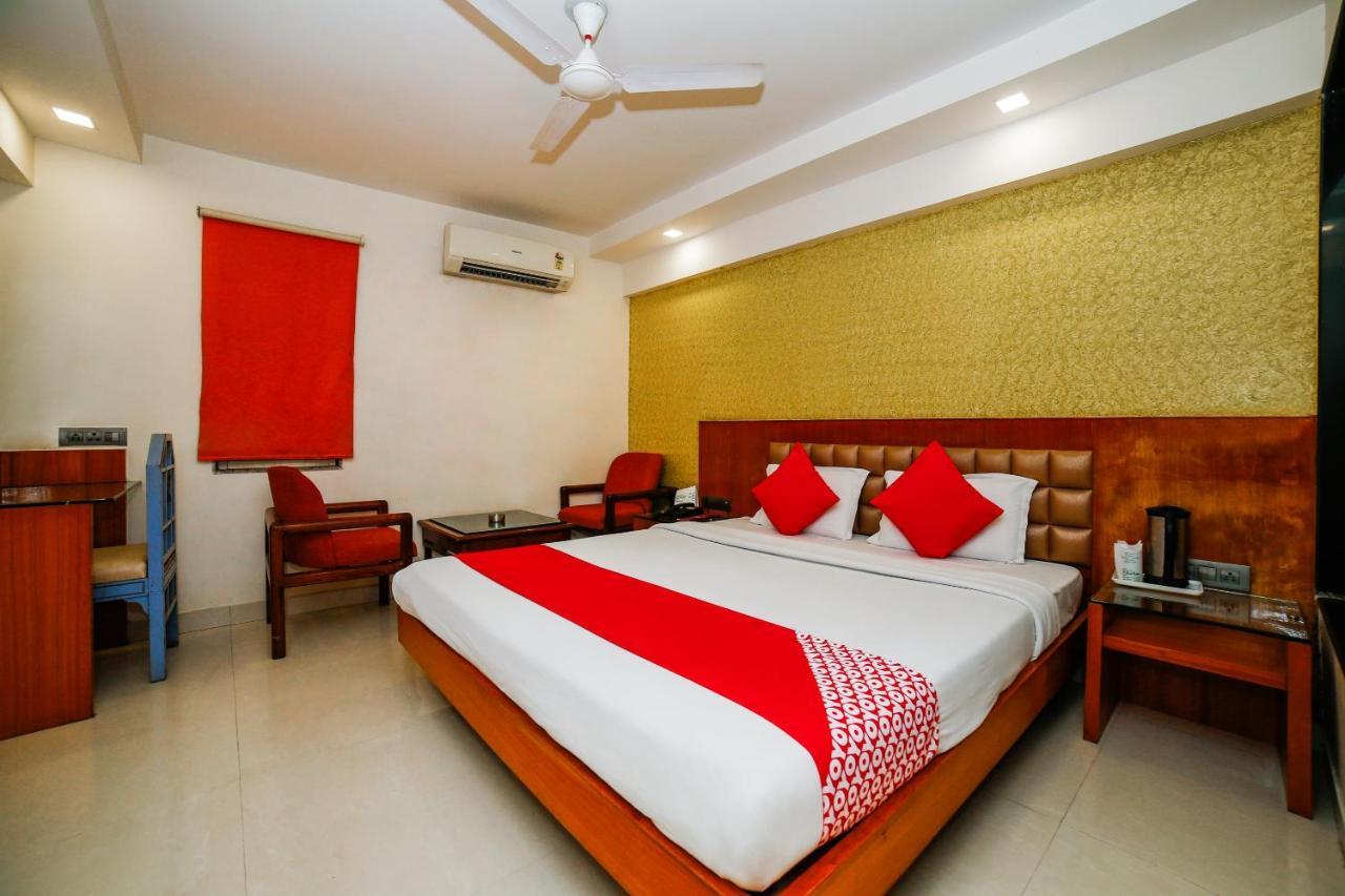 Hotel Shelter Gwalior Bagian luar foto