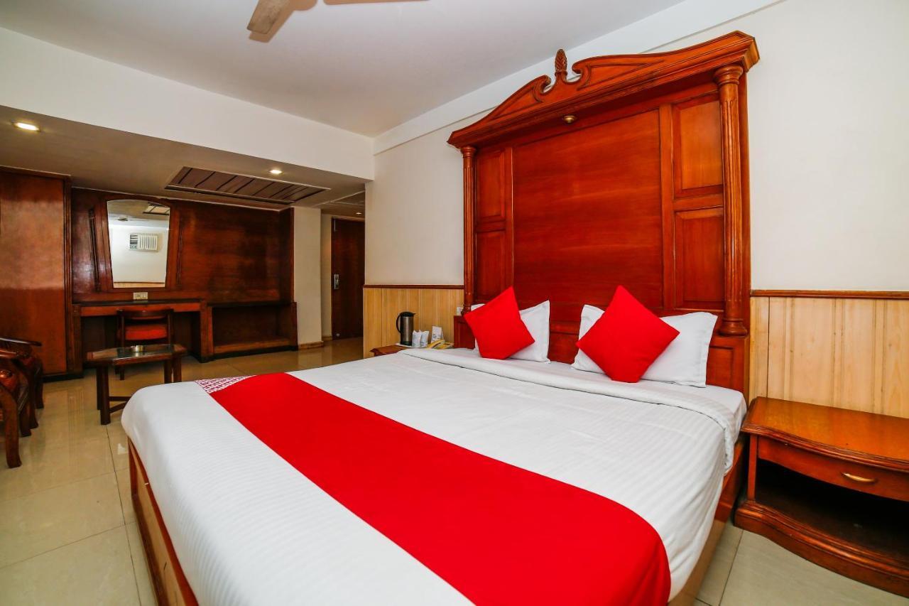 Hotel Shelter Gwalior Bagian luar foto