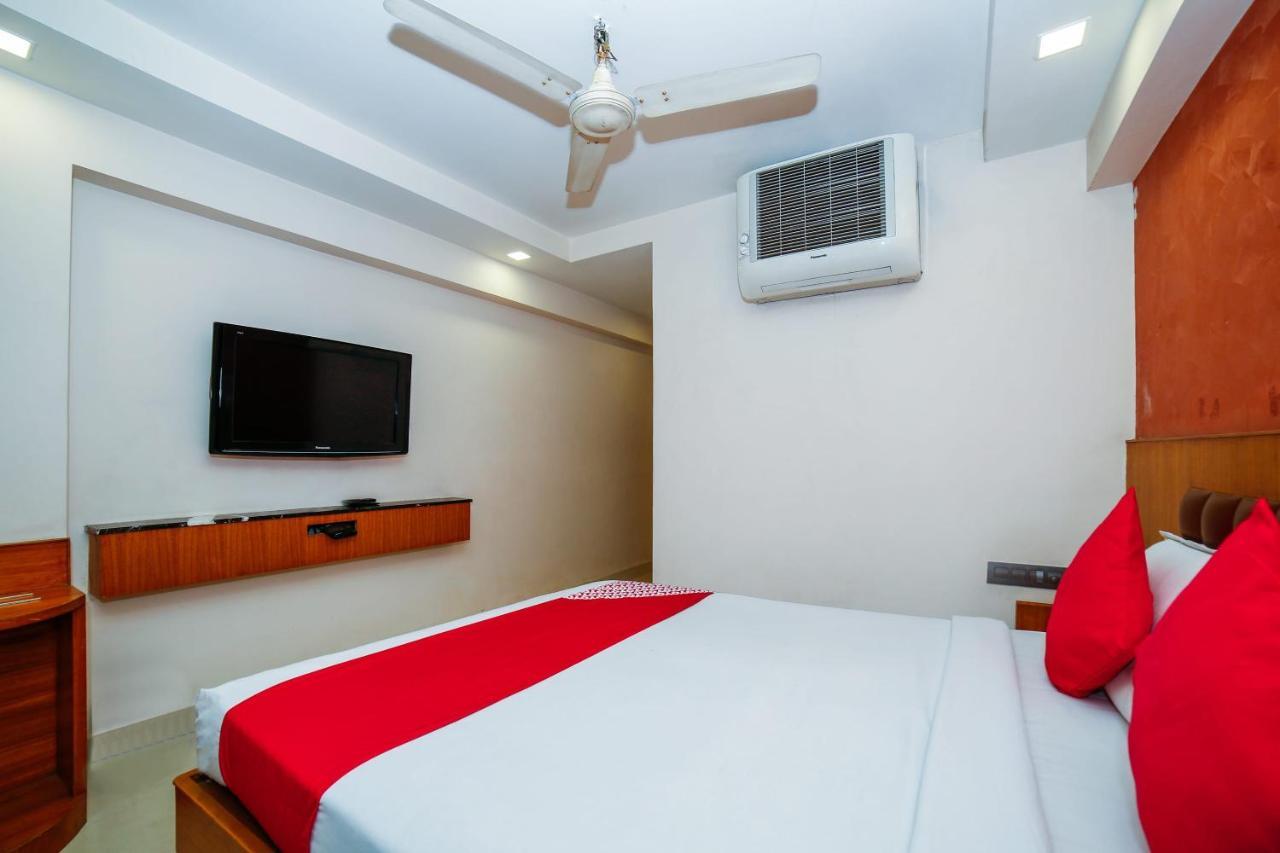 Hotel Shelter Gwalior Bagian luar foto