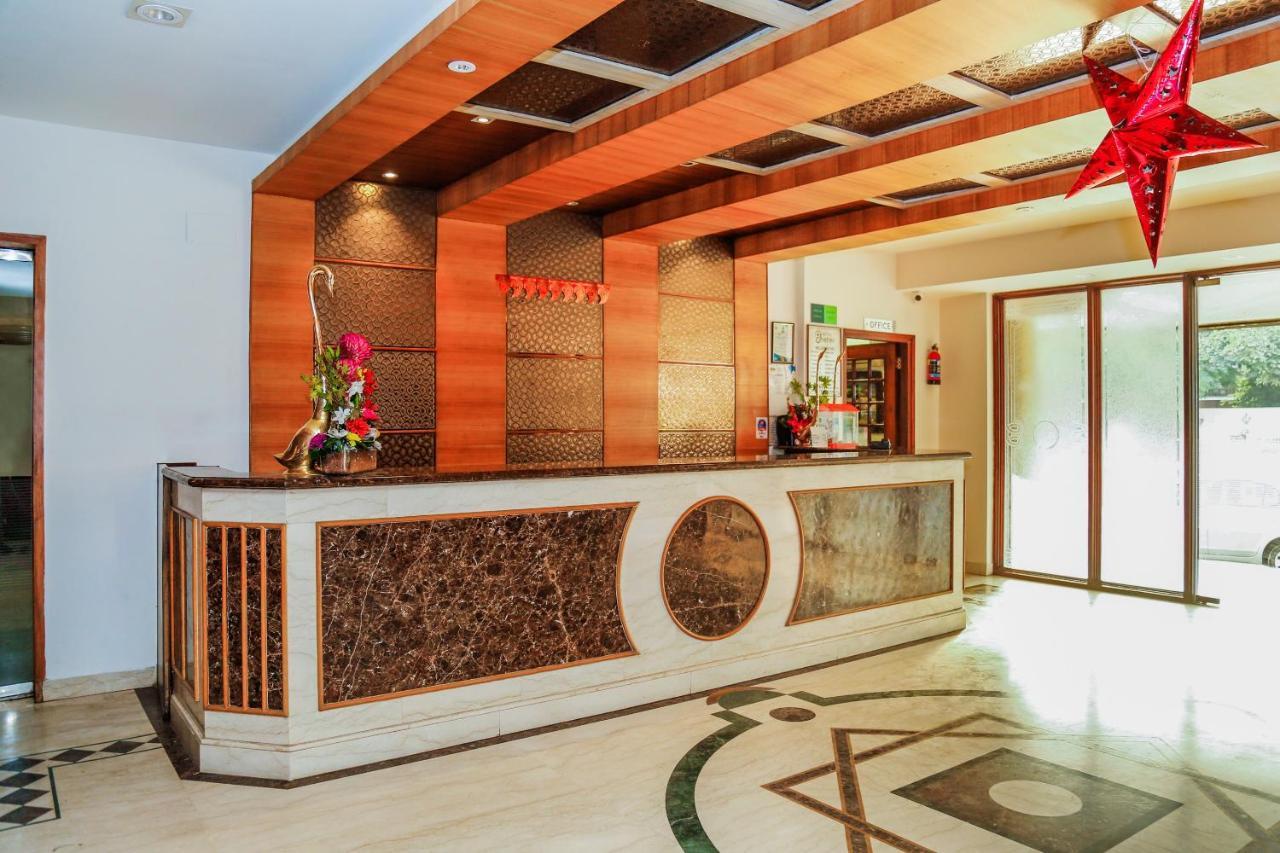 Hotel Shelter Gwalior Bagian luar foto