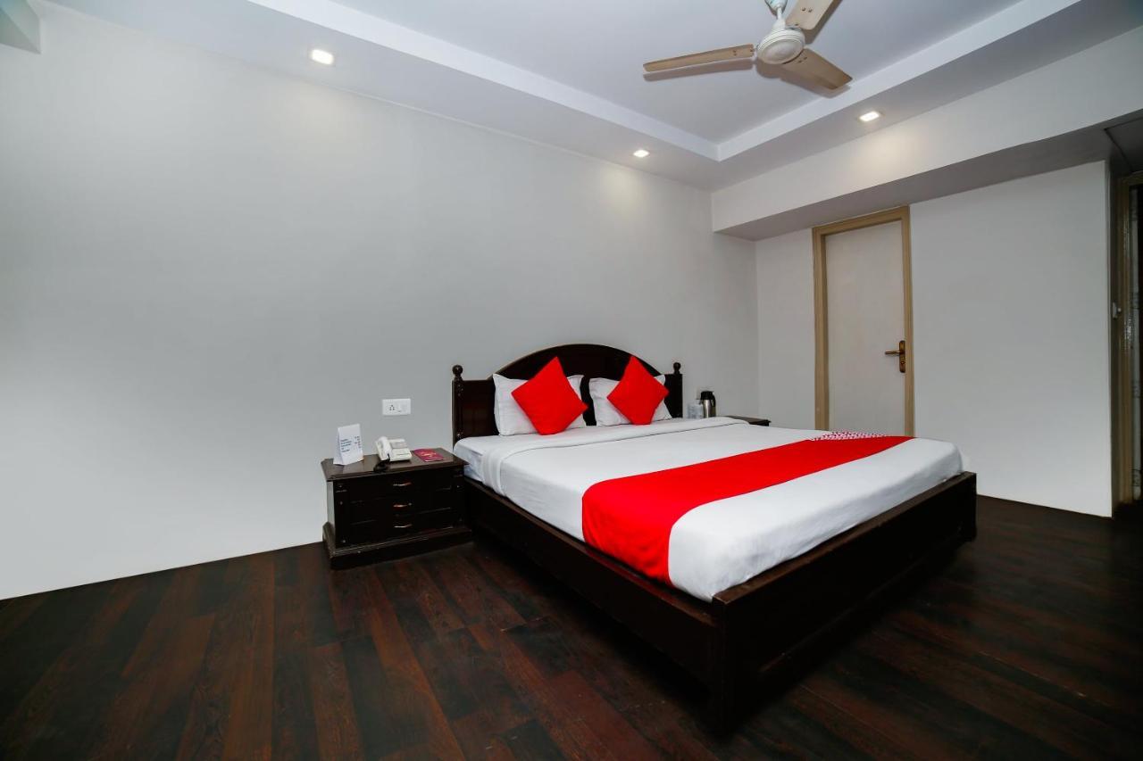 Hotel Shelter Gwalior Bagian luar foto