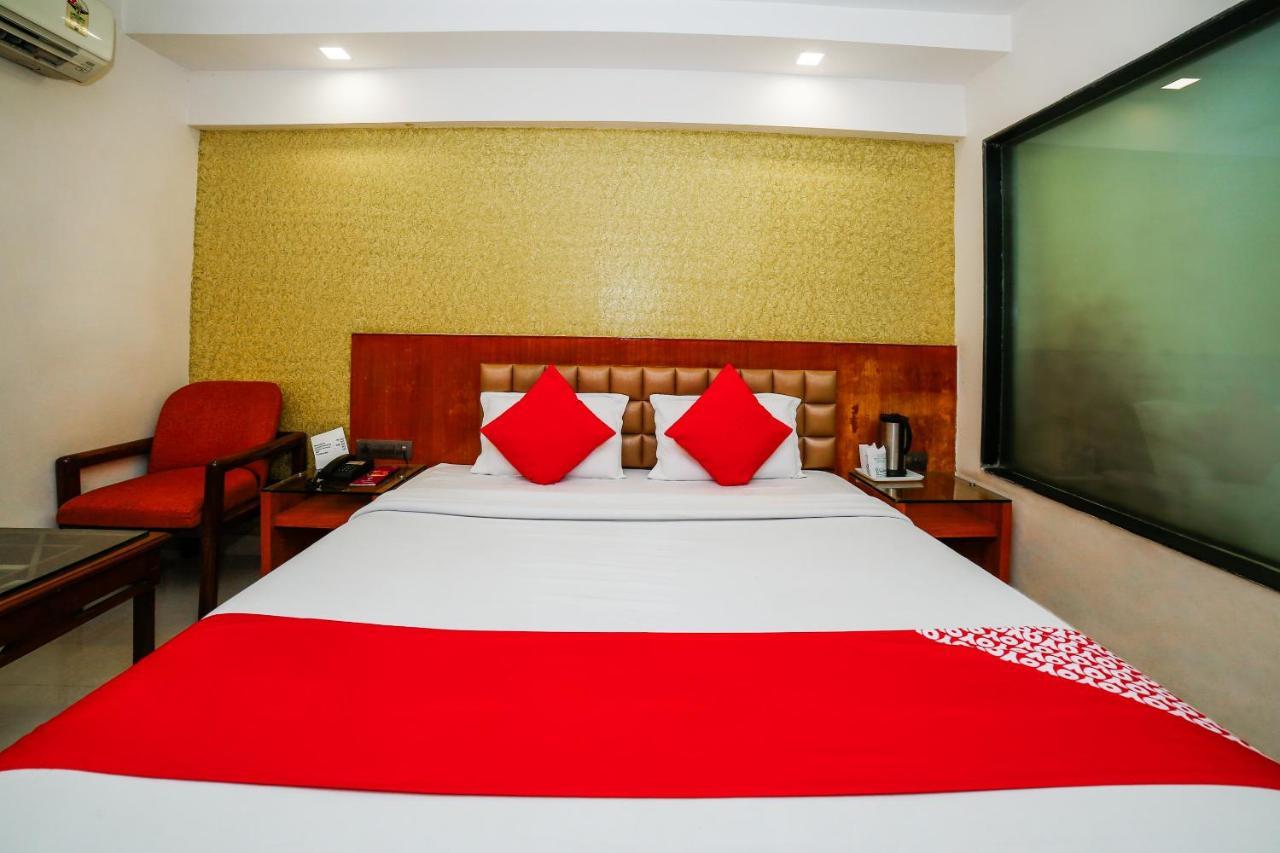 Hotel Shelter Gwalior Bagian luar foto