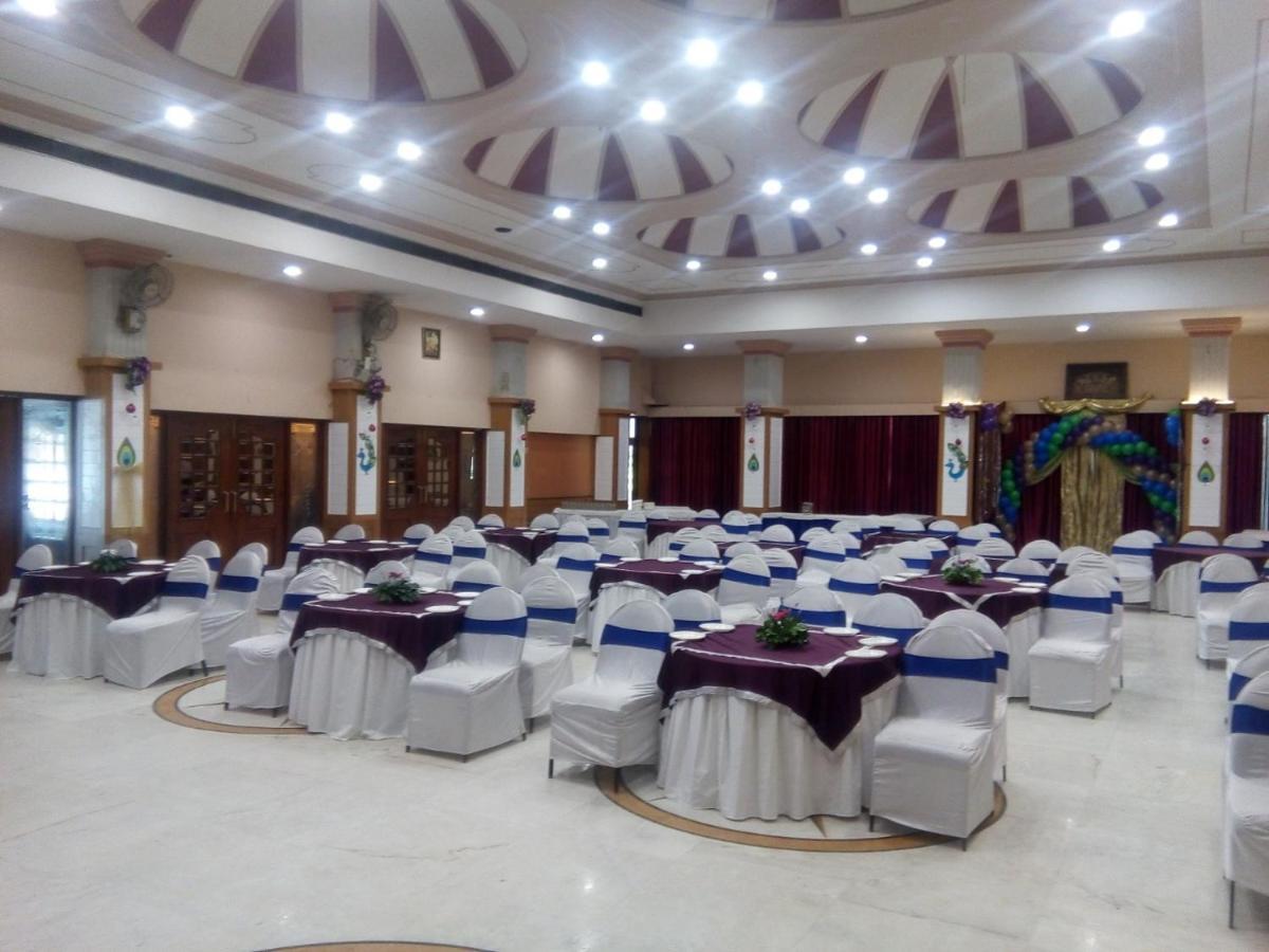 Hotel Shelter Gwalior Bagian luar foto