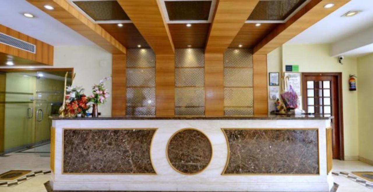 Hotel Shelter Gwalior Bagian luar foto