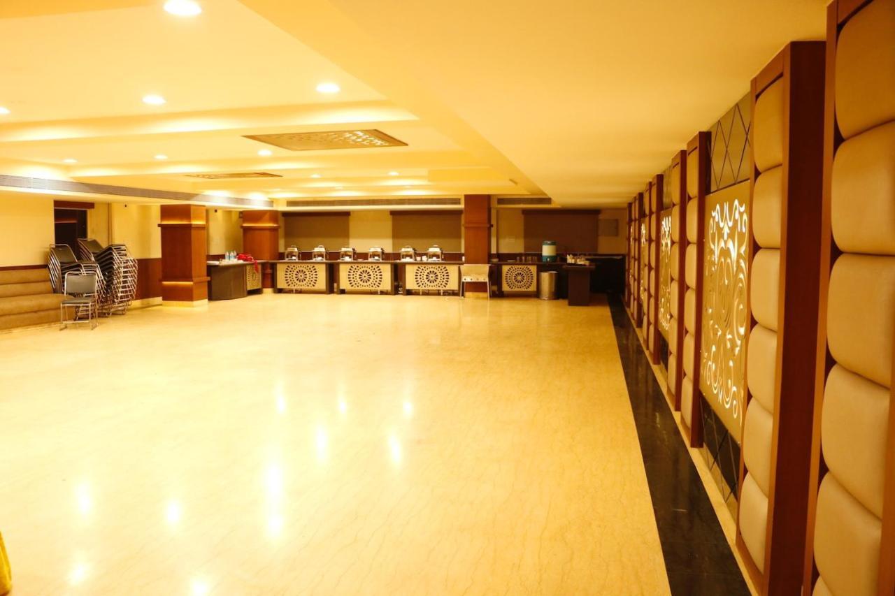 Hotel Shelter Gwalior Bagian luar foto