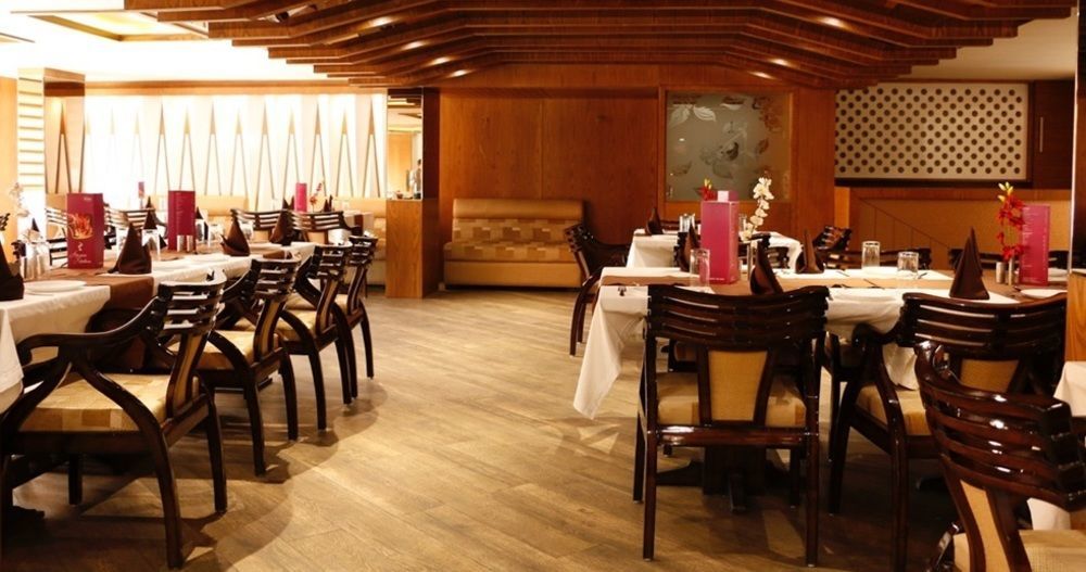 Hotel Shelter Gwalior Bagian luar foto
