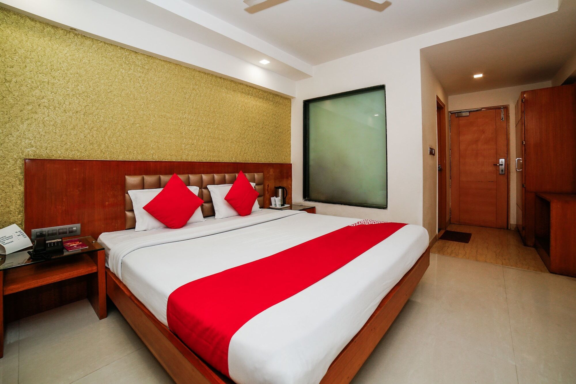 Hotel Shelter Gwalior Bagian luar foto